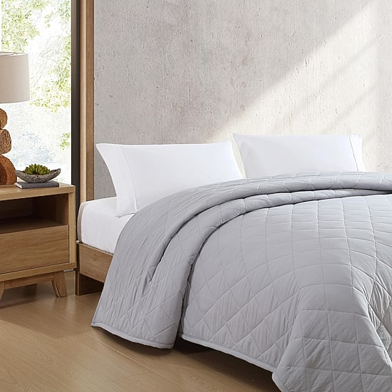 Eddie Bauer Classic Soft Microfiber Blanket