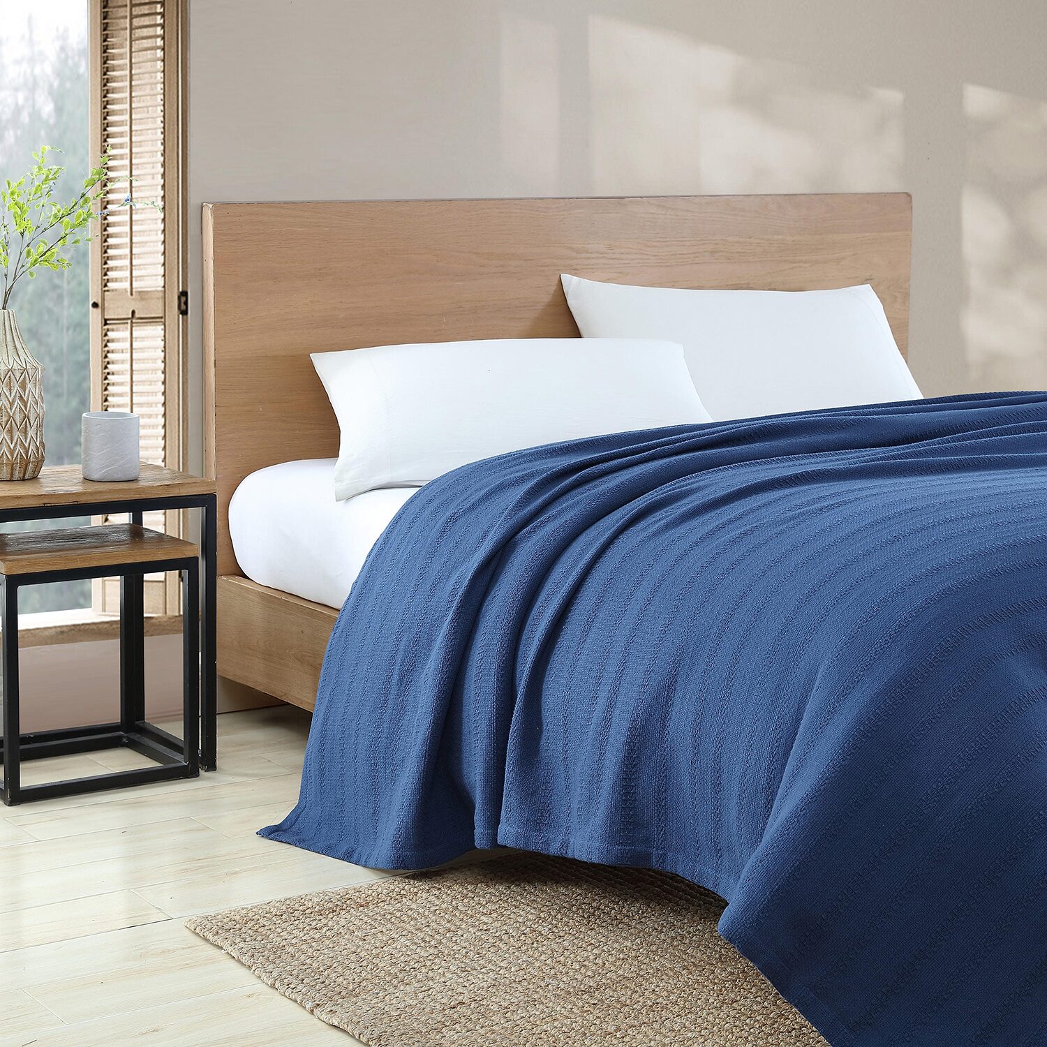 Eddie Bauer Variegated Stripe Lightweight Striped Blanket