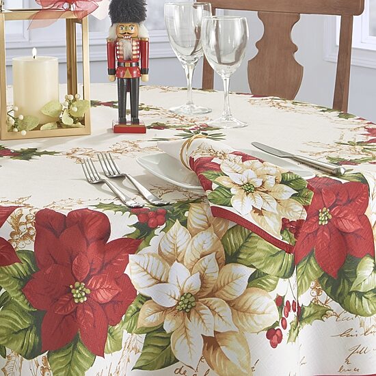 Threadmade Red White Poinsettia Set 4-pc. Napkins