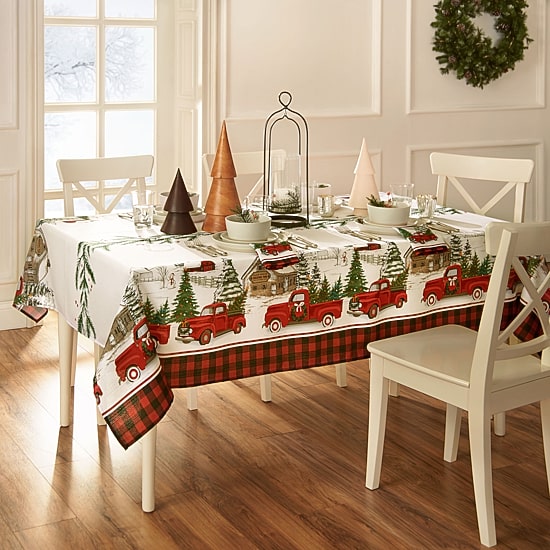 Threadmade Vintage Christmas 60x84 Tablecloth