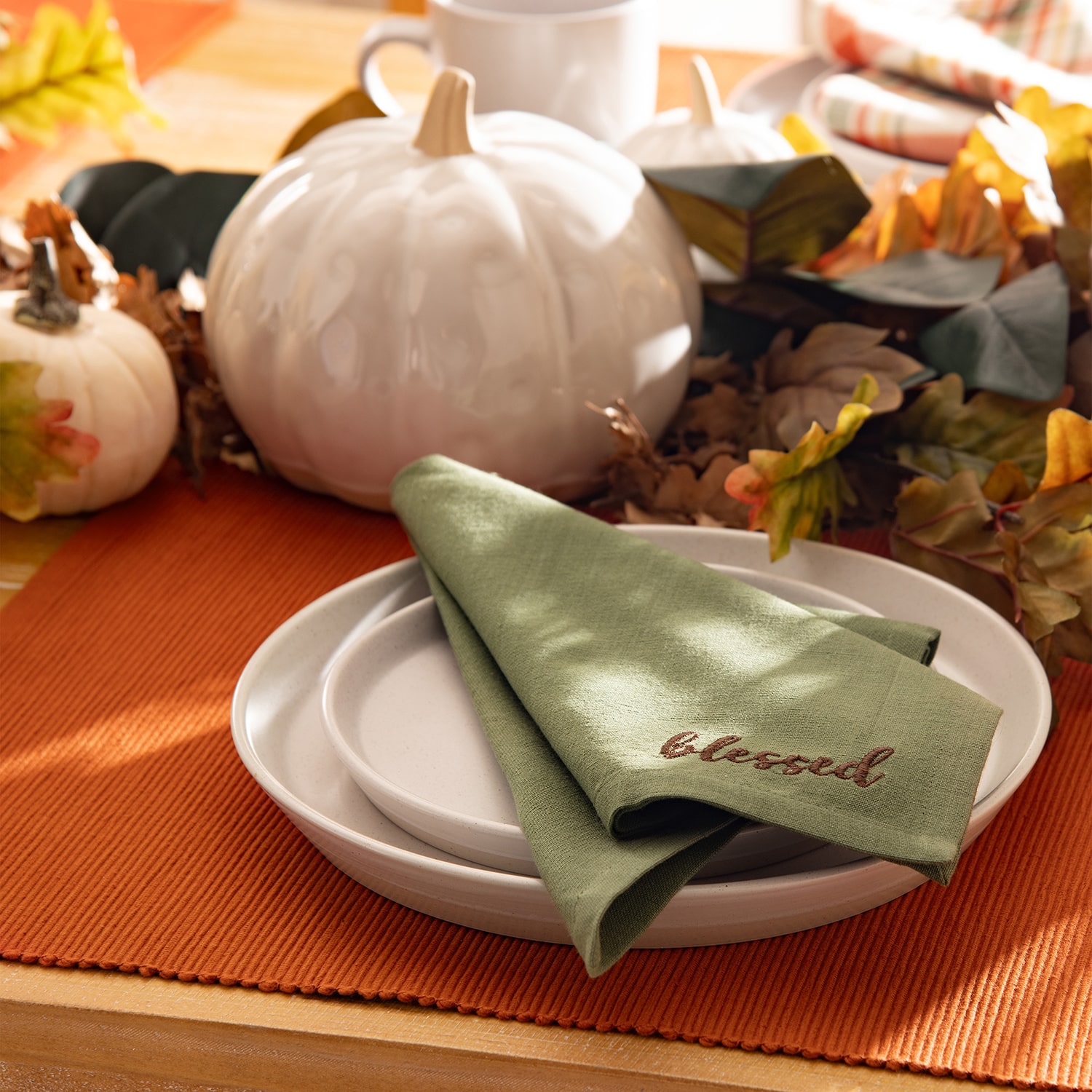 Threadmade Holiday Sentiment Value Pm Napkin 8-pc. Table Linen Set