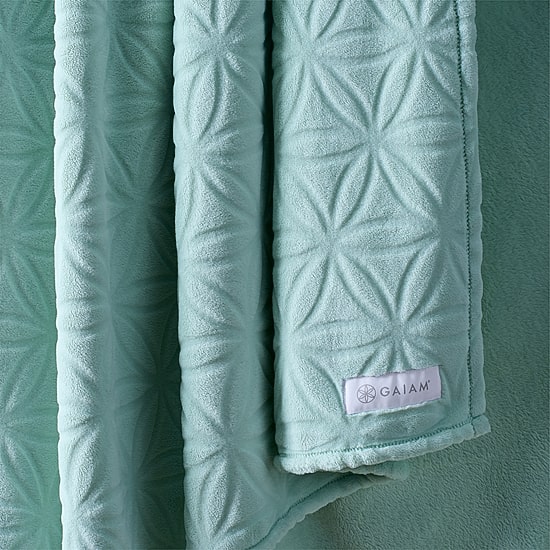 Gaiam Velvetloft Plush Lightweight Blanket