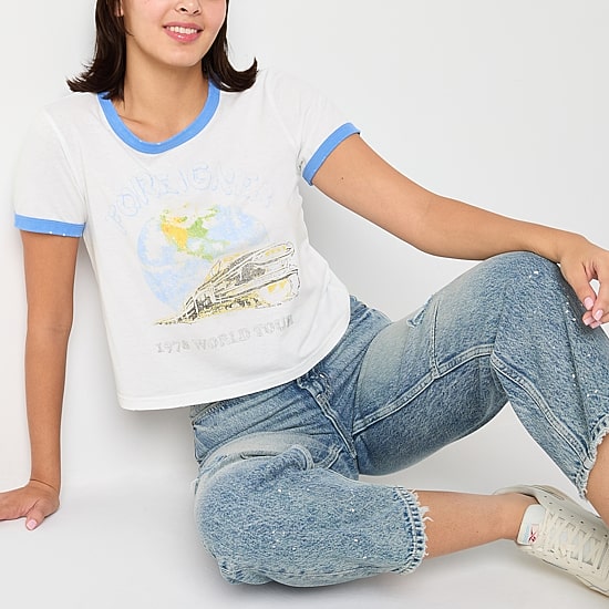 Womens Juniors Round Neck Short Sleeve Regular Fit Graphic T-Shirt