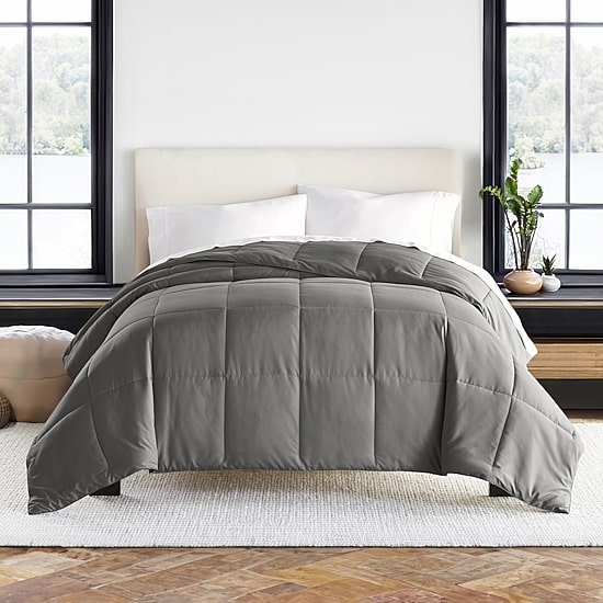 Casual Comfort Premium Ultra Soft Down Alternative Lightweight Wrinkle Resistant Comforter