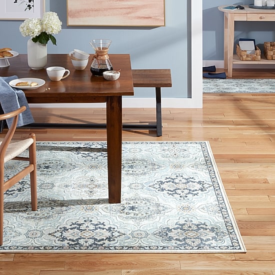 Town And Country Avani Floral Washable Indoor Rectangular Area Rug