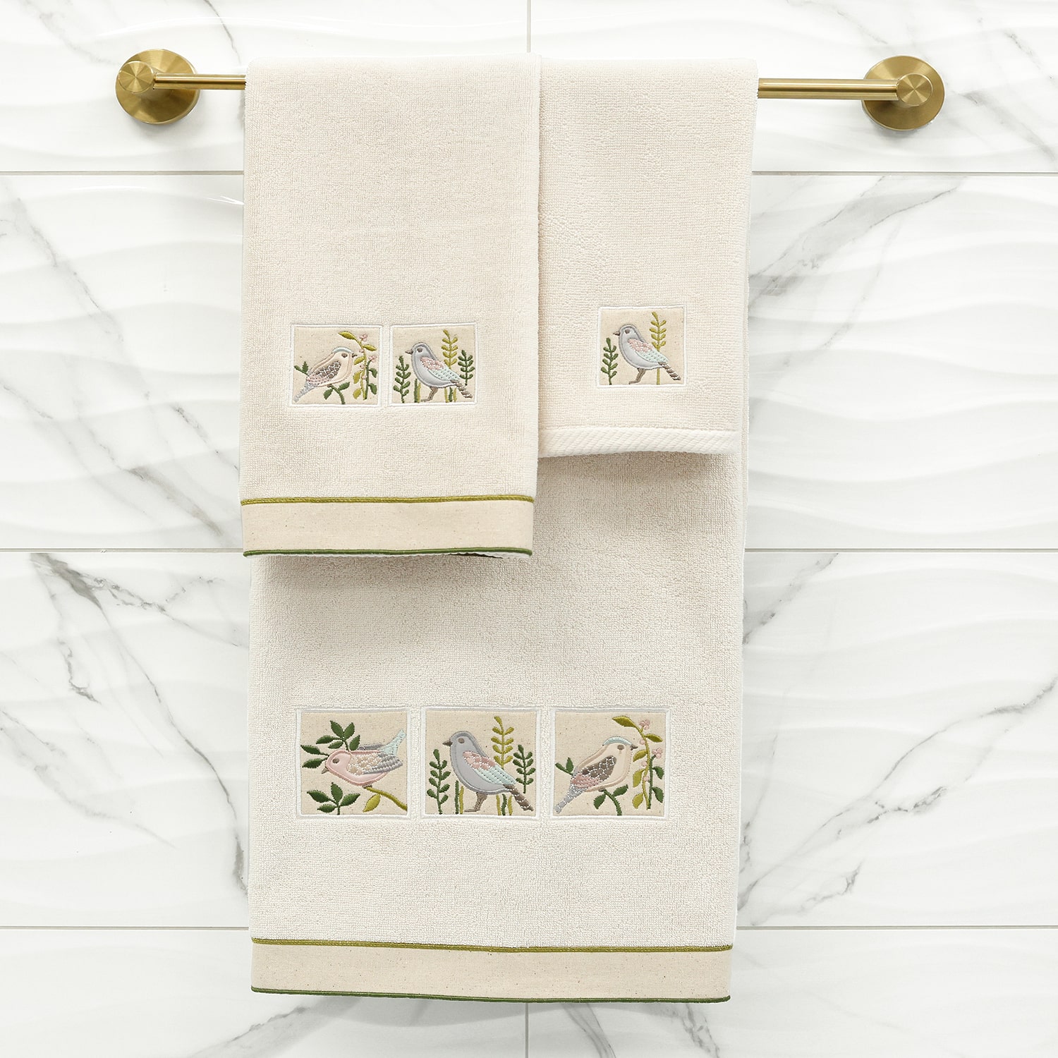 Linum Home Textiles Belinda 2-pc. Embellished Animal Bath Towel