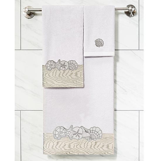 Linum Home Textiles Shell Row 2-pc. Embellished Fingertip Towel