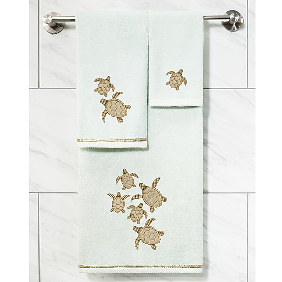 Linum Home Textiles Tortuga 2-pc. Embellished Animal Bath Towel