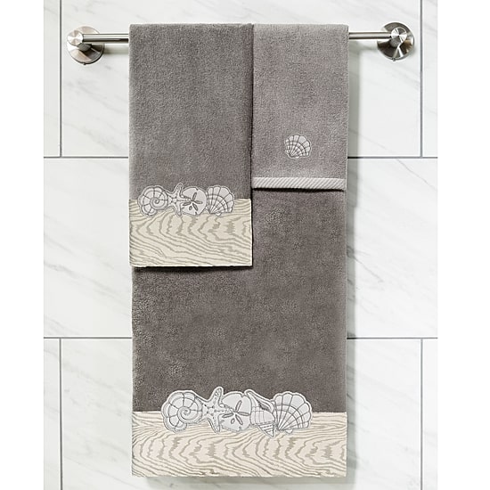Linum Home Textiles Shell Row 2-pc. Embellished Hand Towel