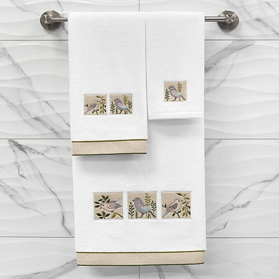 Linum Home Textiles Belinda 2-pc. Embellished Hand Towel
