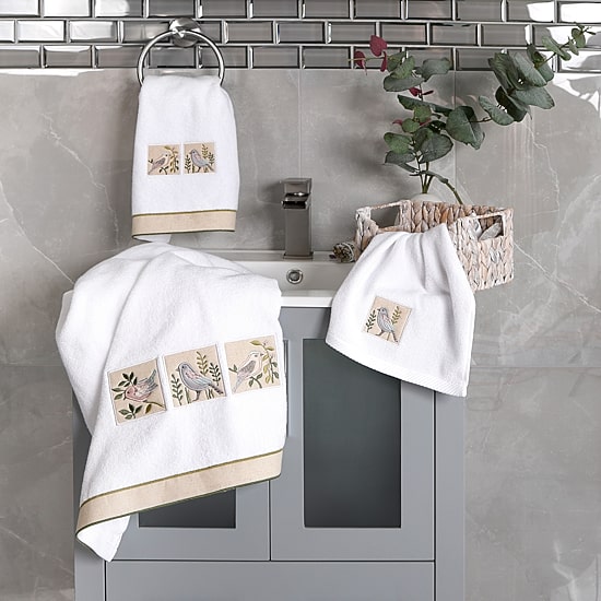 Linum Home Textiles Belinda 2-pc. Embellished Hand Towel