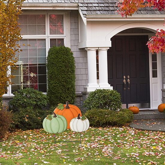 Glitzhome 24"H Fall Metal Stacked Pumpkin Thanksgiving Yard Art