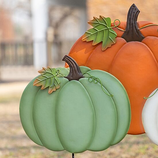 Glitzhome 24"H Fall Metal Stacked Pumpkin Thanksgiving Yard Art