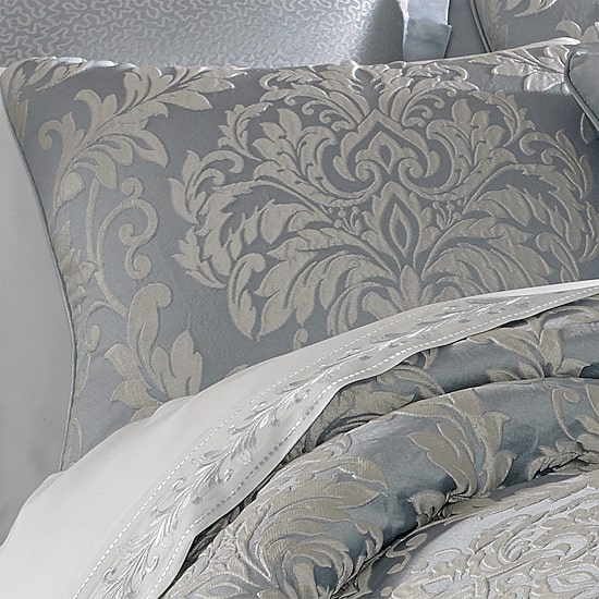 Five Queens Court Faith 4-pc. Damask + Scroll Comforter Set