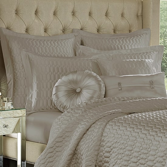 Five Queens Court Saranda Rectangular Throw Pillow