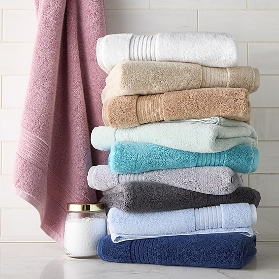 Liz Claiborne Signature Plush Bath Towel