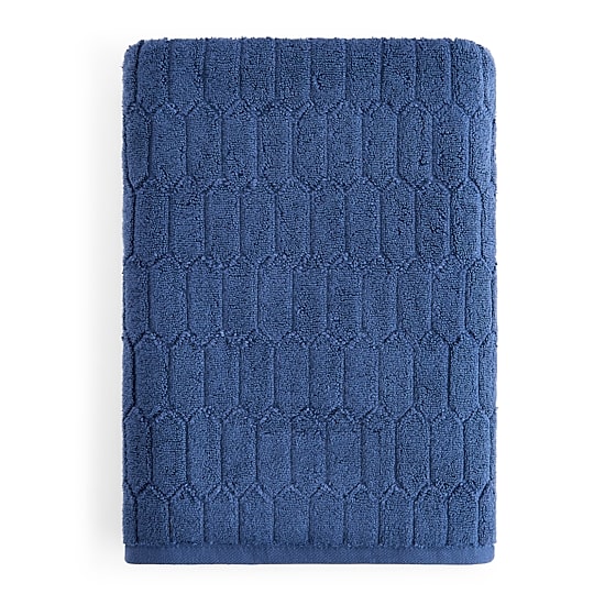 Liz Claiborne Signature Plush Textured Bath Towel