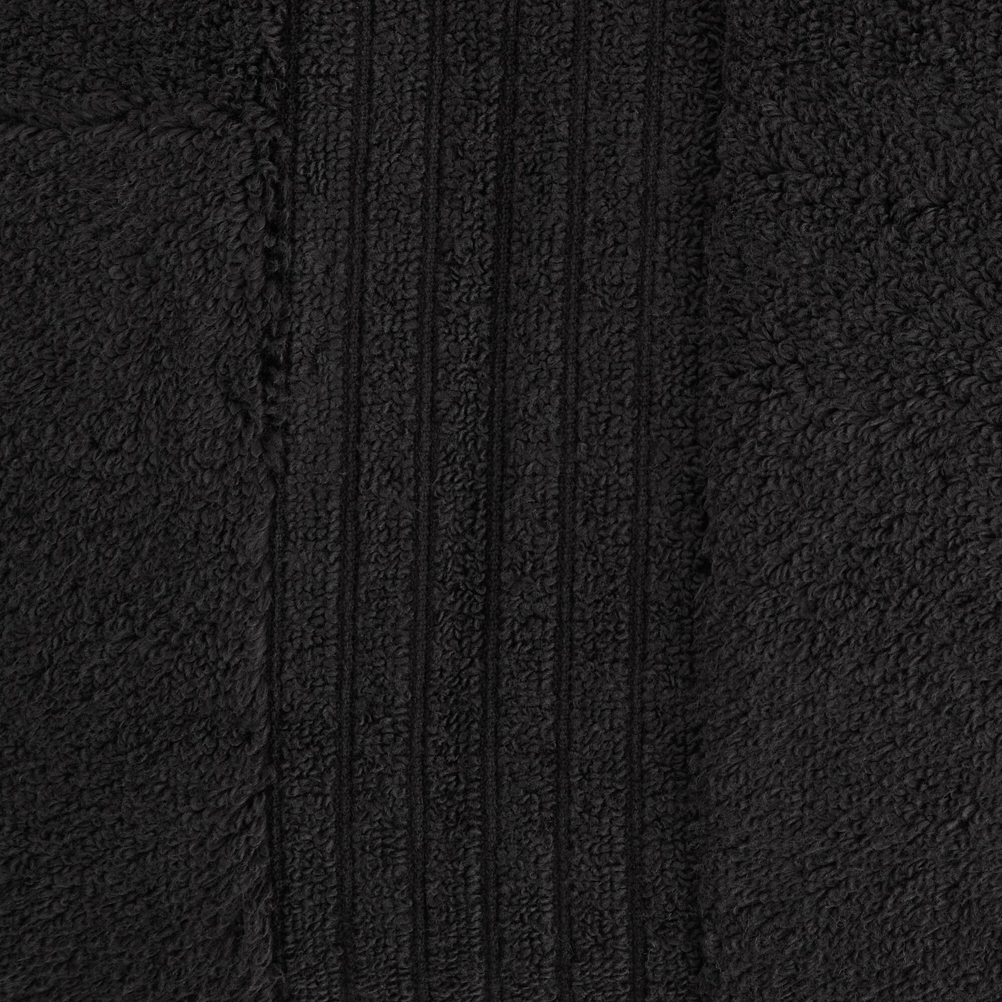 Liz Claiborne Signature Plush Bath Towel