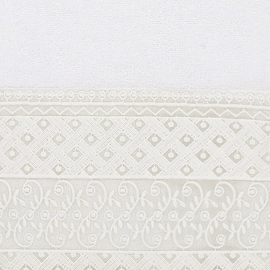 Linum Home Textiles Aiden Embellished Embellished Bath Towel