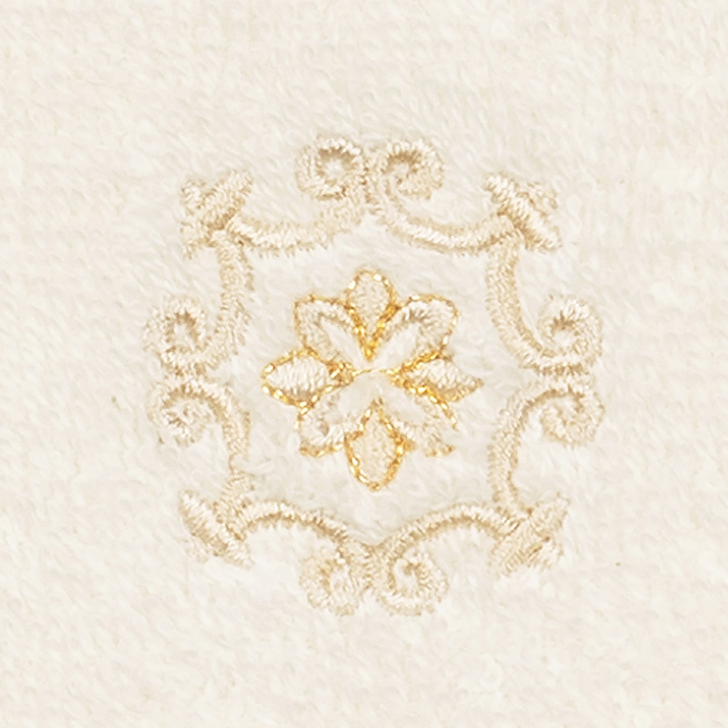 Linum Home Textiles Alyssa Embellished 3-pc. Bath Towel Set