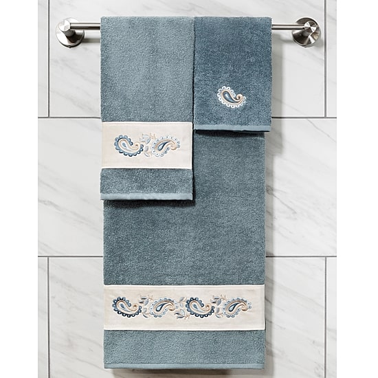 Linum Home Textiles Mackenzie 2-pc. Embellished Paisley Bath Towel