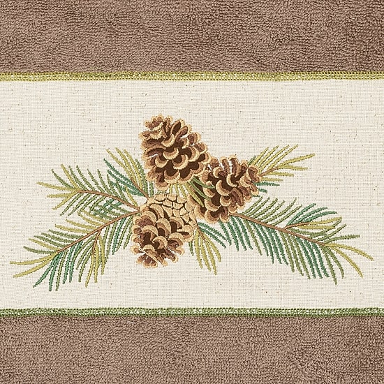 Linum Home Textiles Pierre Embellished 2-pc. Embellished Floral Bath Towel