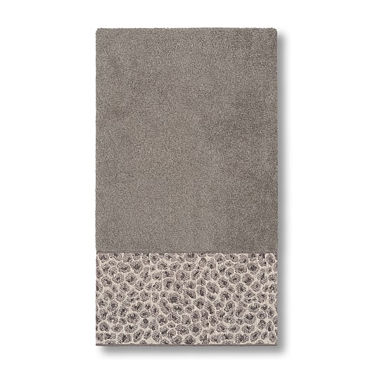 Linum Home Textiles Spots Embellished Embellished Cheetah Bath Towel