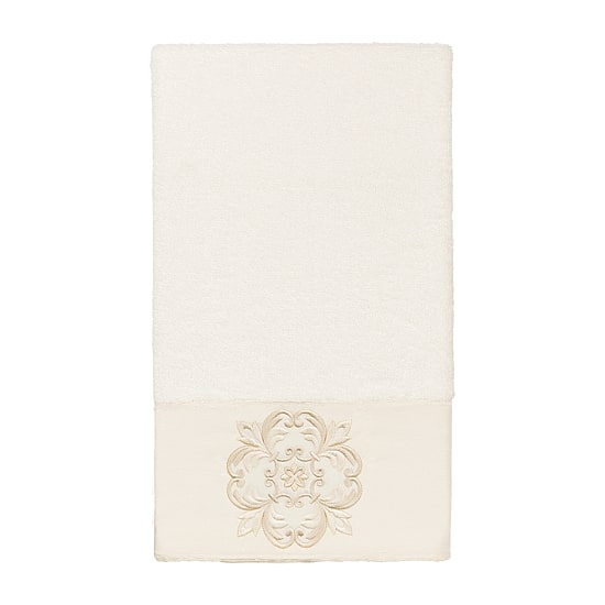 Linum Home Textiles Alyssa Embellished Embellished Medallion Bath Towel