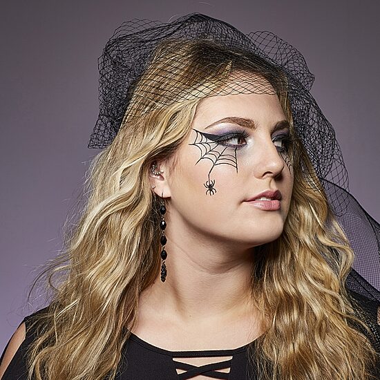Spiderweb Halloween Look