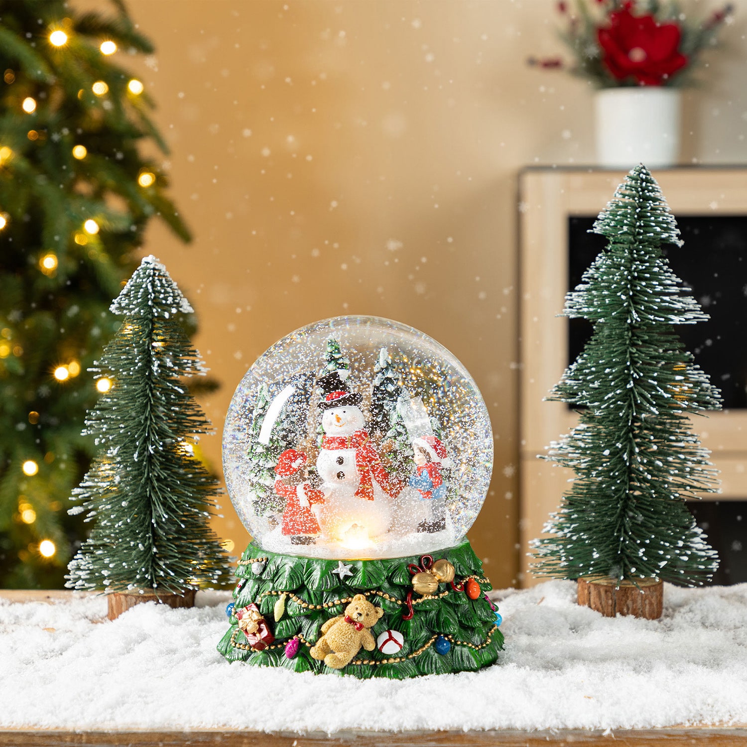 Glitzhome Christmas Resin Lighted Musical  Snowflakes Snowman Waterglobe Christmas Tabletop Decor