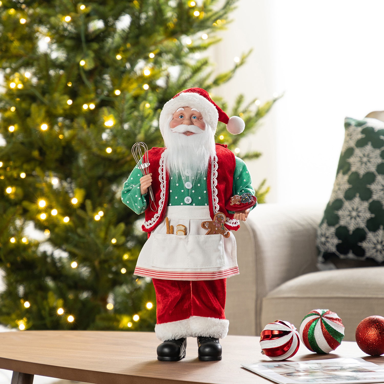 Glitzhome 18"H Faux Fur Christmas Chef Santa Figurine Christmas Figurine