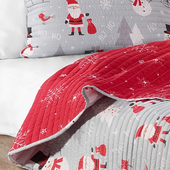 Avanti Ho Ho Ho Reversible Quilt Set