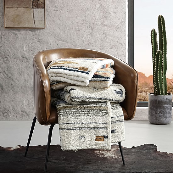 Wrangler Coyote Sands Reversible Lightweight Throw
