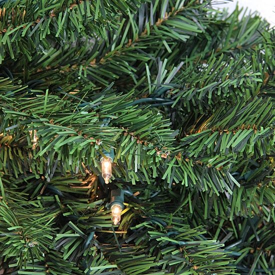 Northlight 52" Prelit Canadian Pine Artificial Teardrop Swag