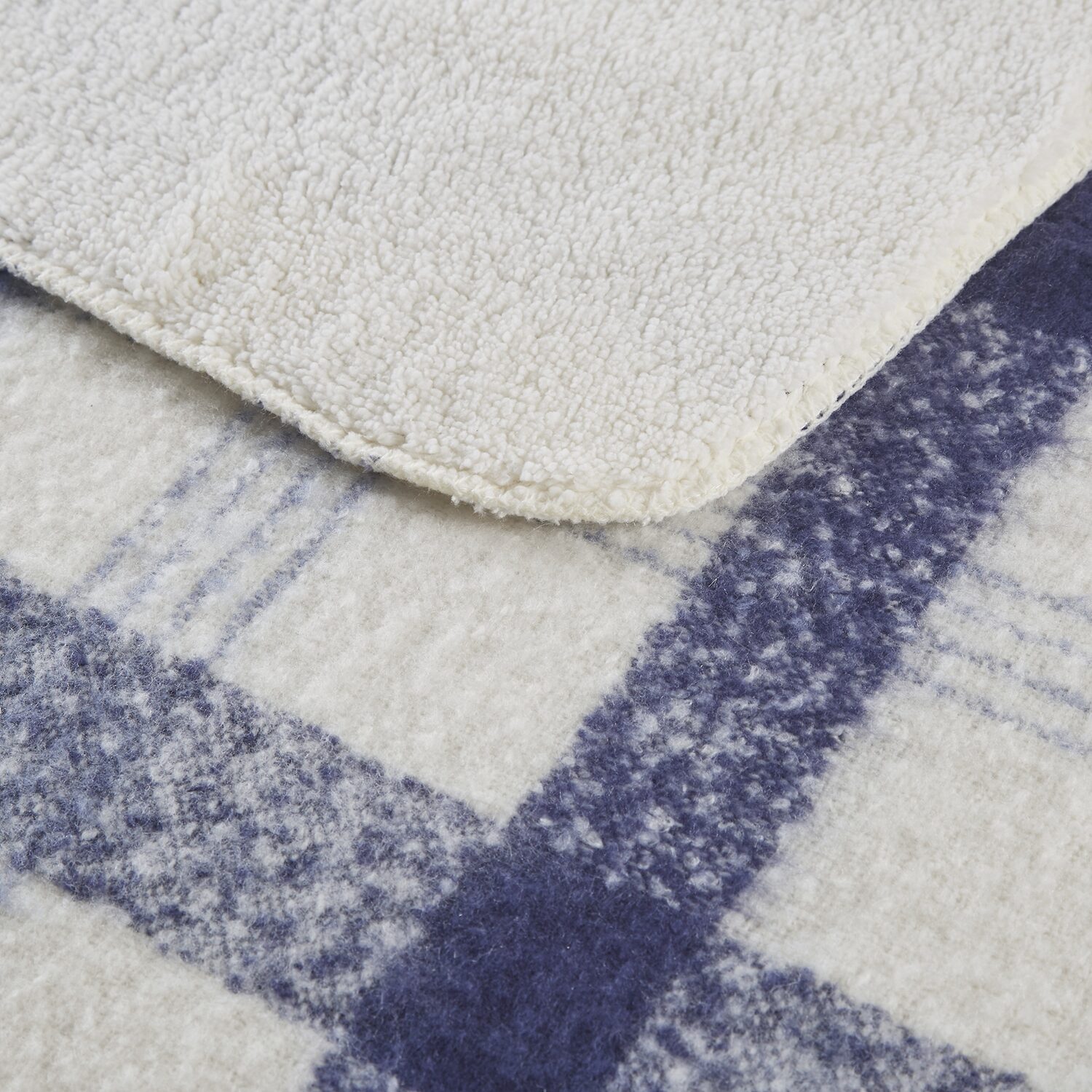 Woolrich Bloomington Faux Mohair To Sherpa Throw