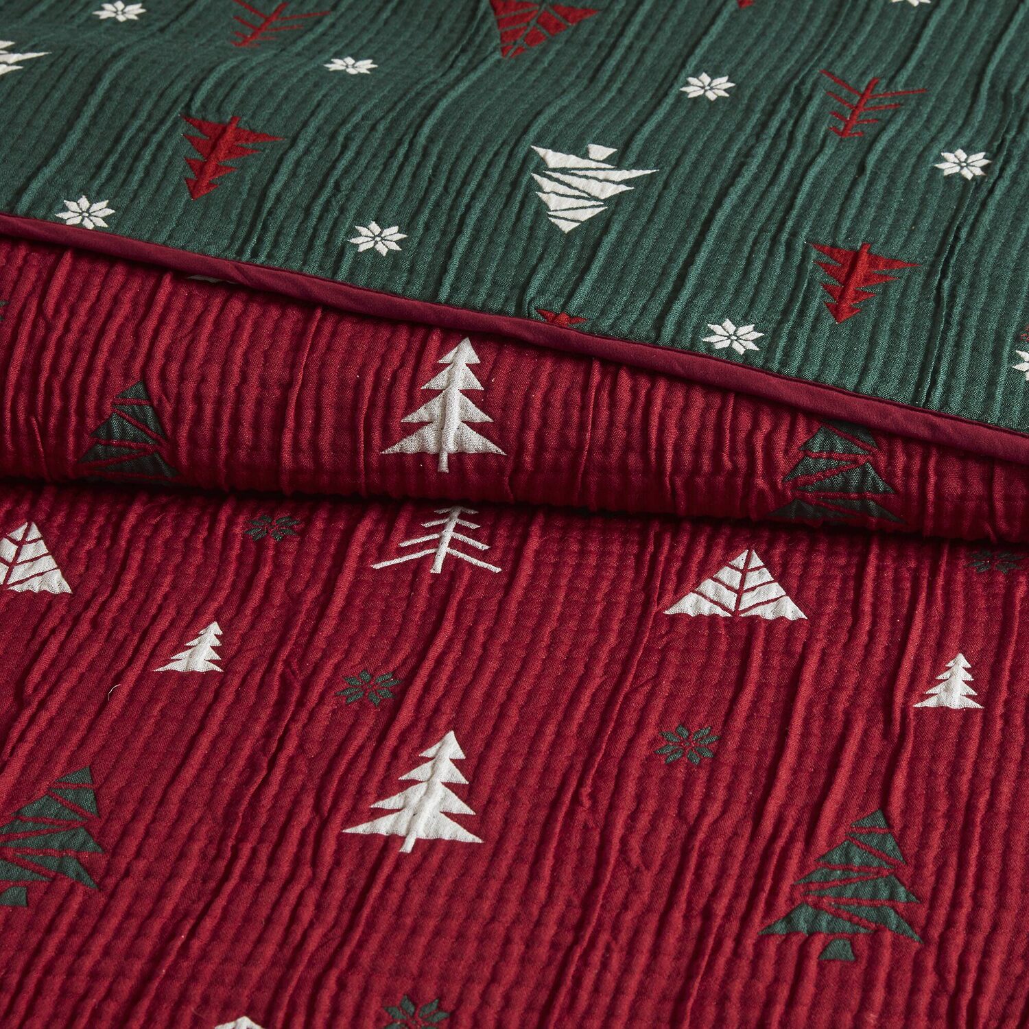 Madison Park Holly Christmas Jacquard 2 Piece Throw & Pillow Set