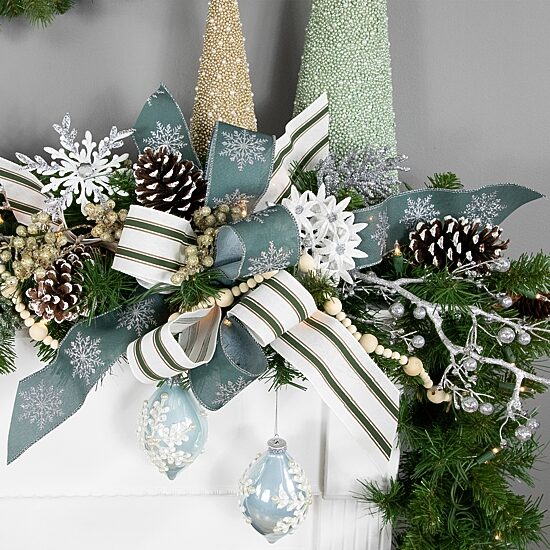 Northlight 5" Shiny Artic Textured Snowflakes Finial Glass Christmas Ornament