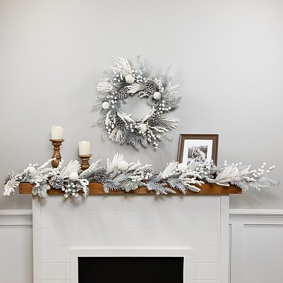 Northlight 26" Flocked Berries And Pinecones Artificial Pine Wreath