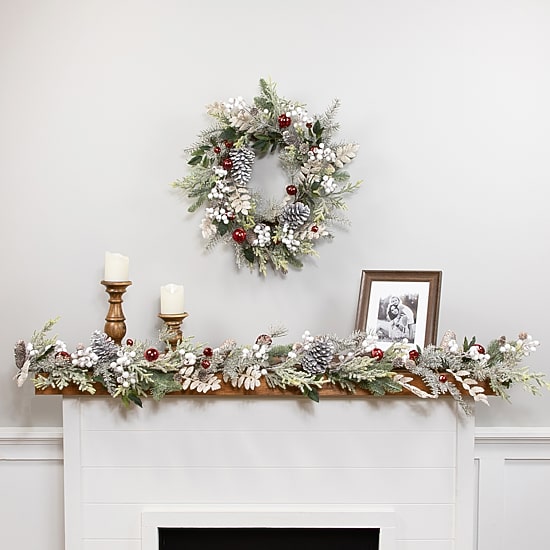 Northlight 6ft Frosted Pinecones And Berries Artificial Christmas Indoor Garland