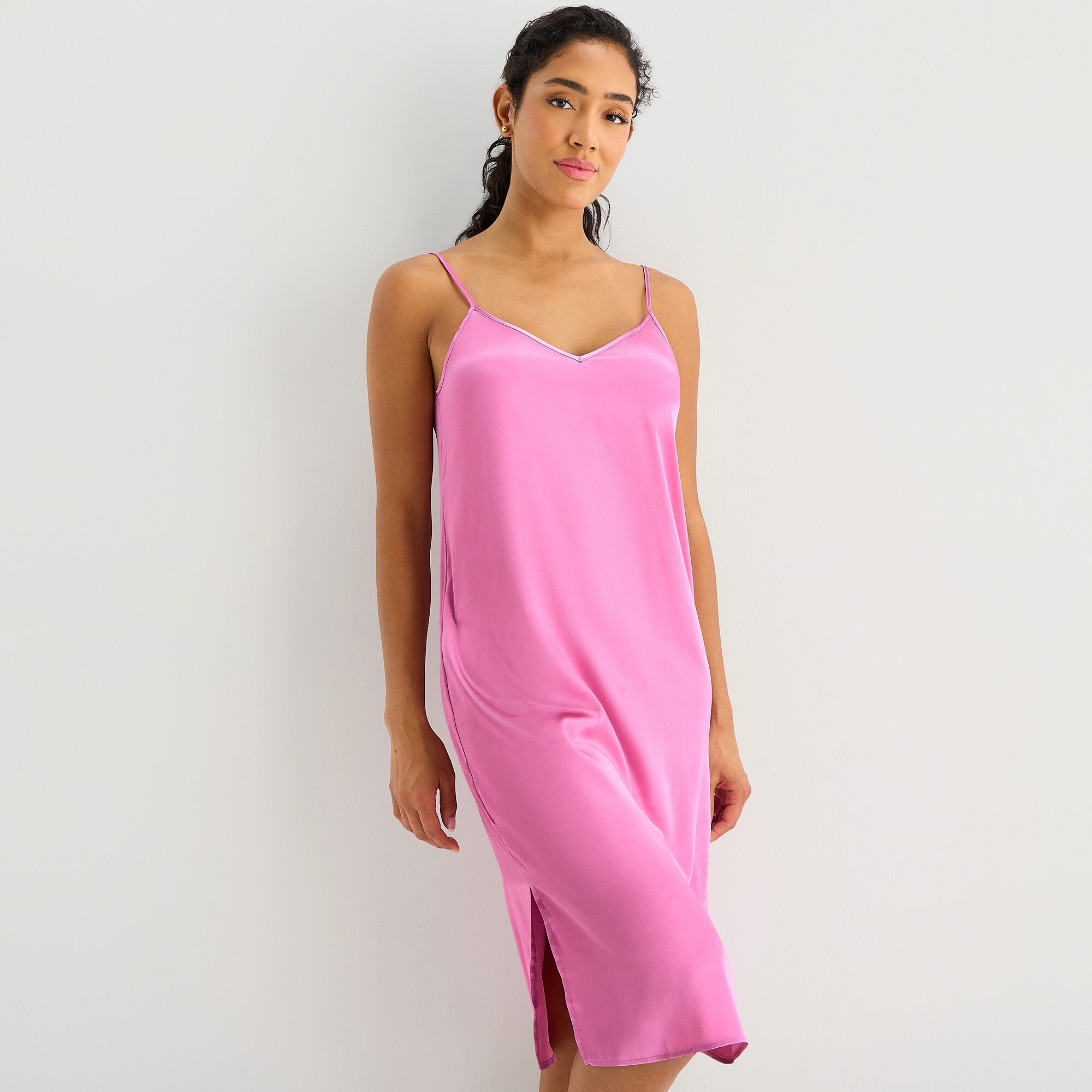 Ambrielle Womens Satin Sleeveless V Neck Nightgown