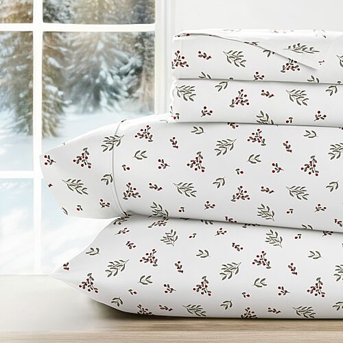 ienjoy Home Holiday Pattern 4-Pc. Sheet Set, Full - Winter berries white