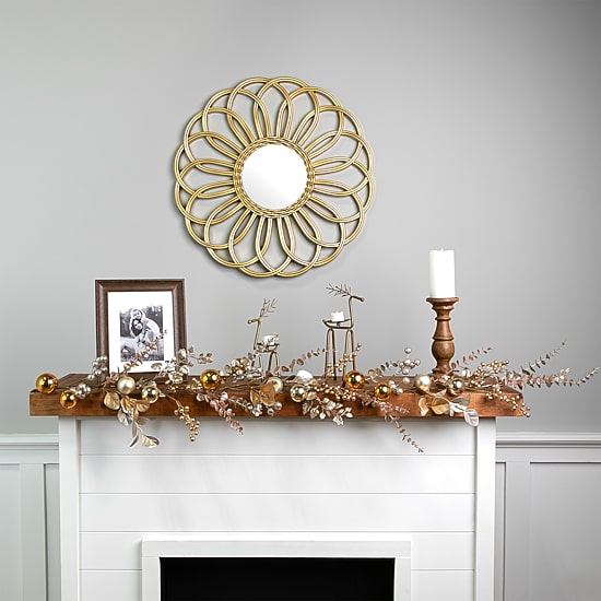 Northlight 6ft Glittered Mixed Leaves And Berries Christmas Indoor Garland