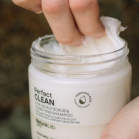 Naturelab. Tokyo Perfect Clean 2 I N 1 Scalp Scrub & Clarifying Shampoo