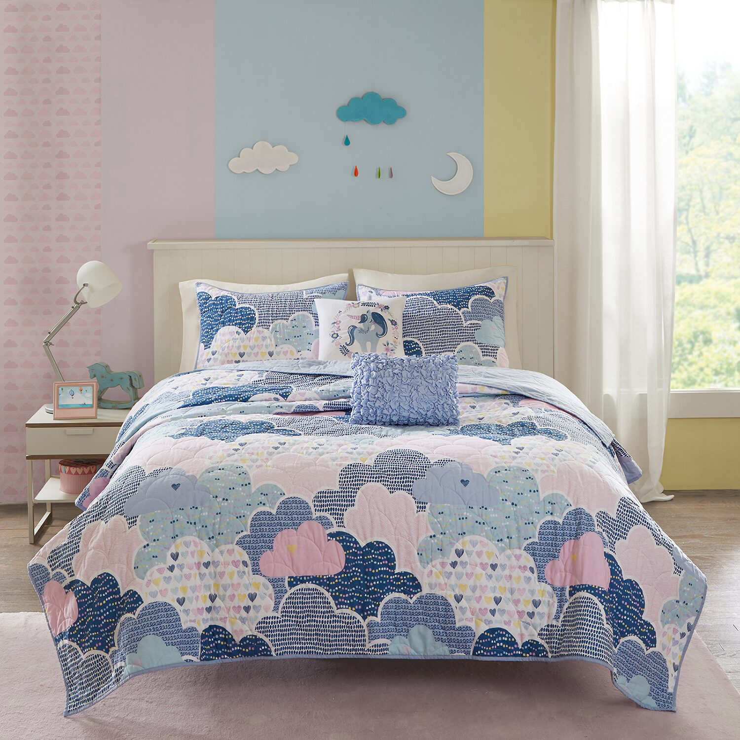 Intelligent Design Bliss Reversible 100% Cotton Quilt Set With Throw Pillows