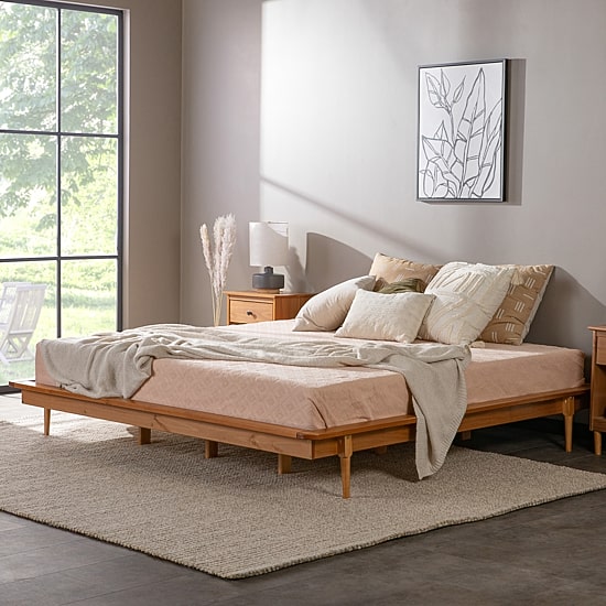 King Spindle Platform Bed