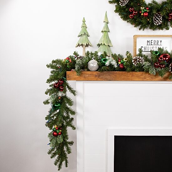 Northlight Canadian Pine Pre-Lit Christmas Indoor Garland
