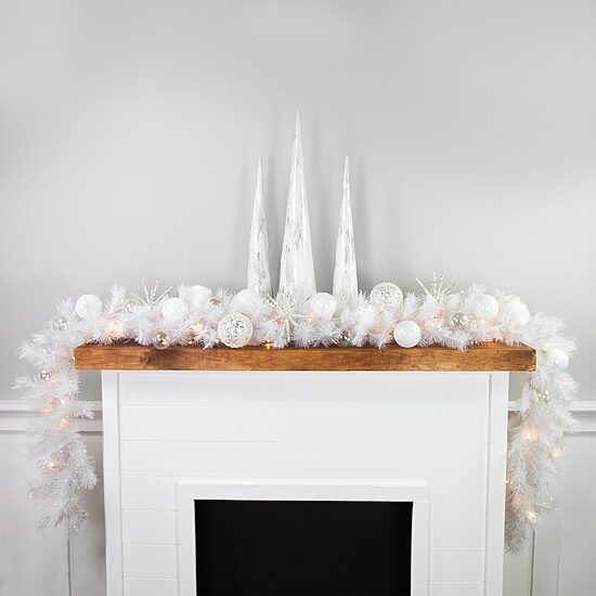 Northlight Alaskan Pine Pre-Lit Christmas Indoor Garland