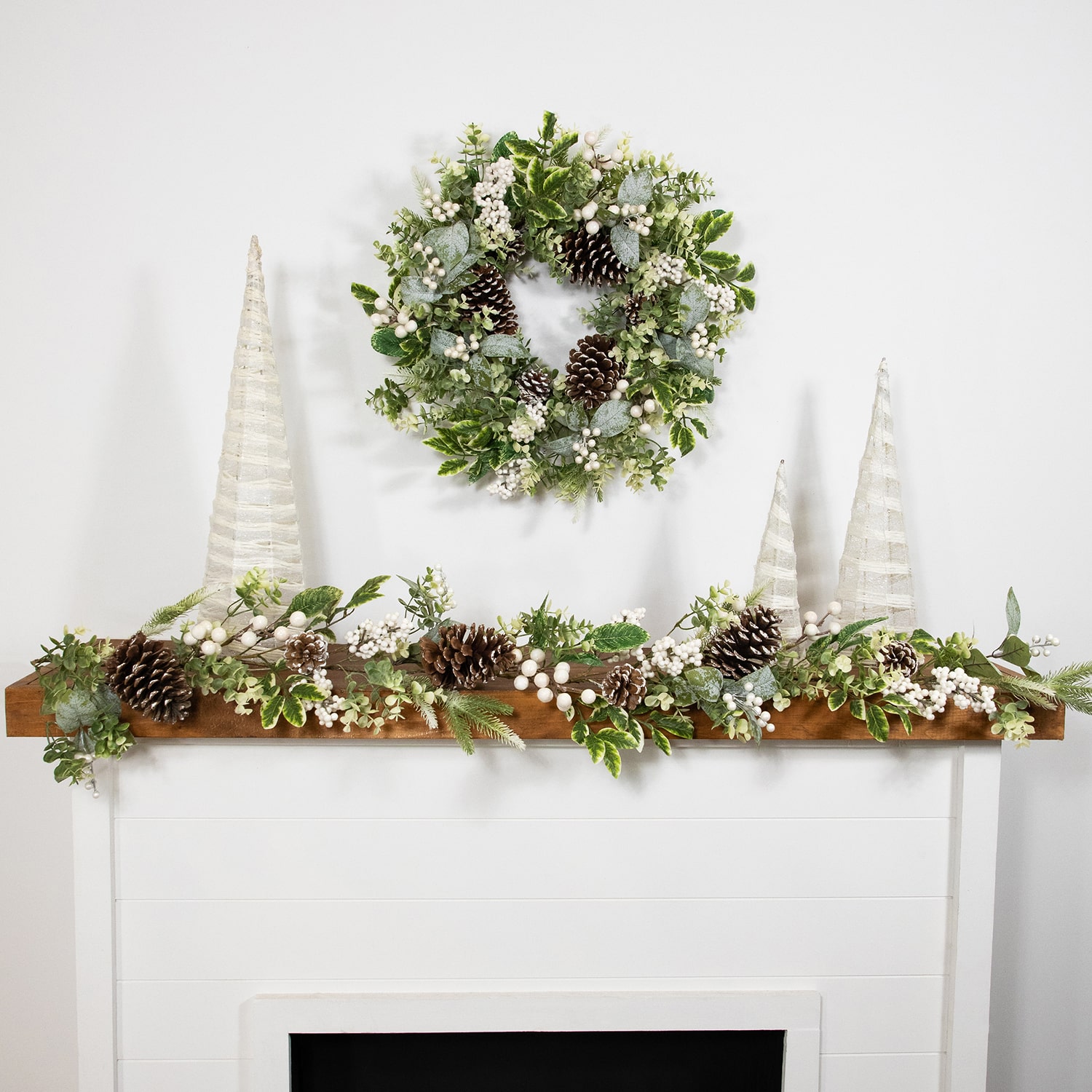 Northlight Frosted Pinecones And Berries Wreath