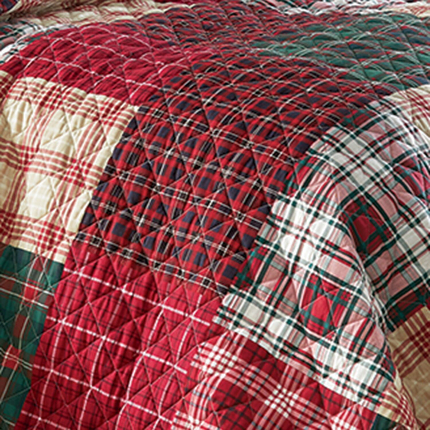 North Pole Trading Co. Holiday Plaid Patchwork Quilt Set