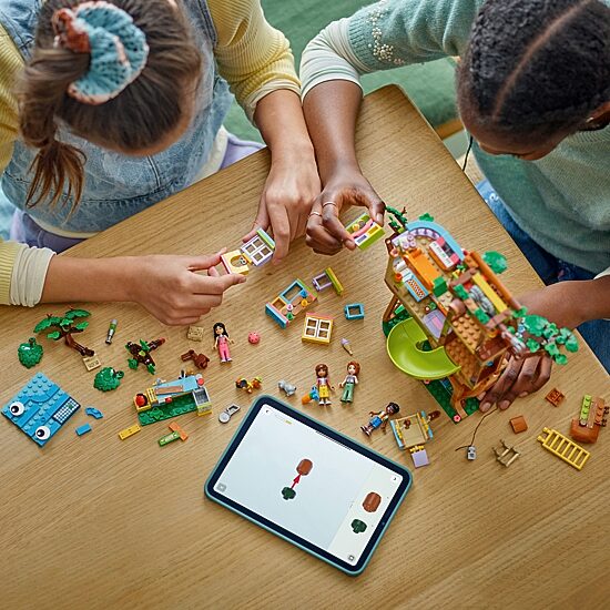 LEGO® Friends Treehouse 42652 Building Blocks 701-pc.